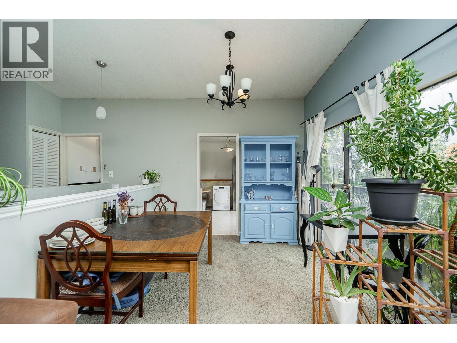 992 Saddle Street, Coquitlam, British Columbia  V3C 3N5 - Photo 6 - R3047968