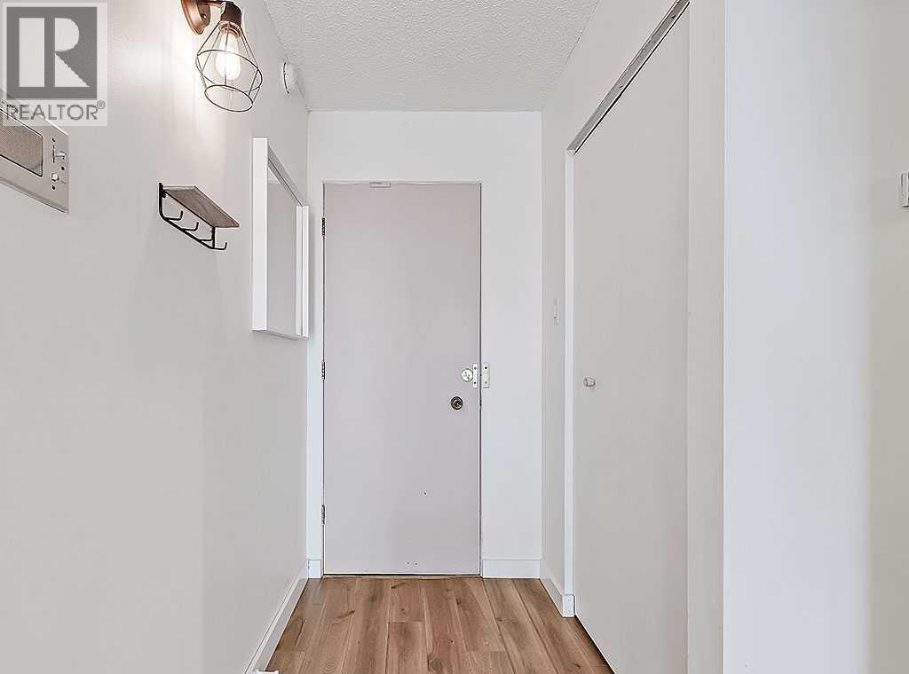 302, 332 Cedar Crescent Sw, Calgary, Alberta  T3C 2Y8 - Photo 5 - A2257193