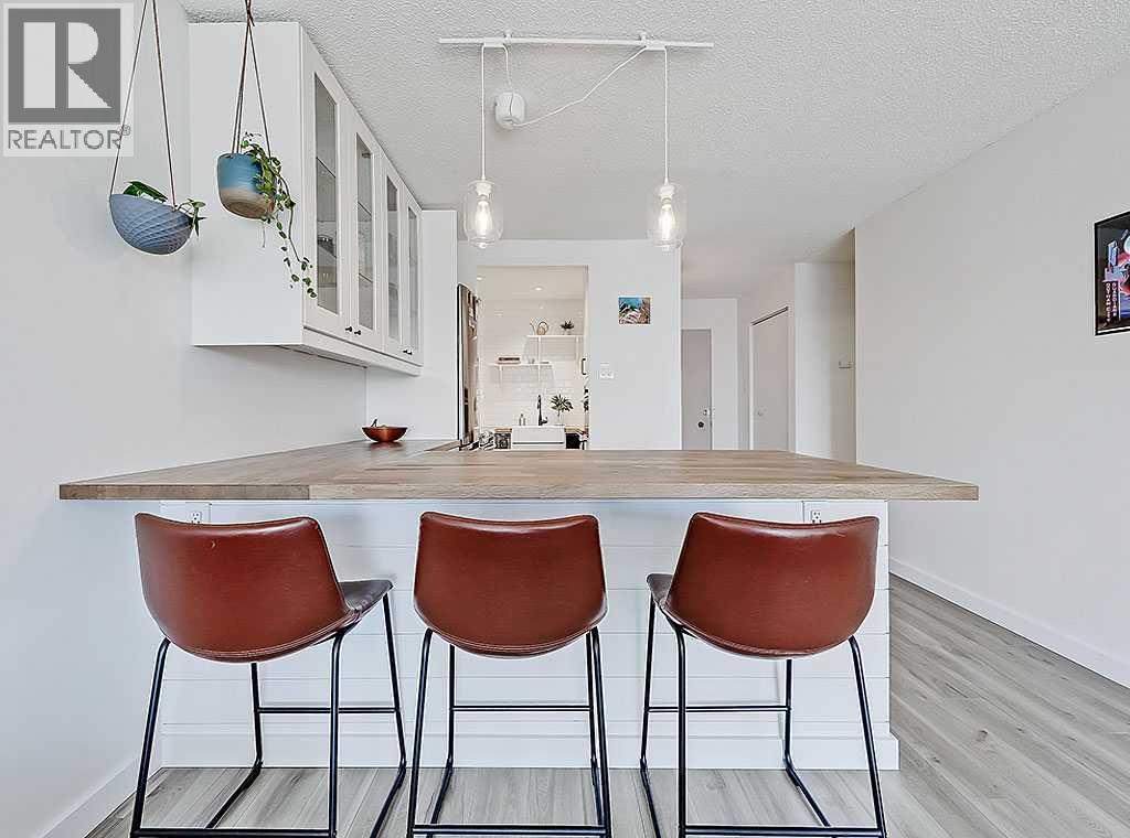 302, 332 Cedar Crescent Sw, Calgary, Alberta  T3C 2Y8 - Photo 6 - A2257193