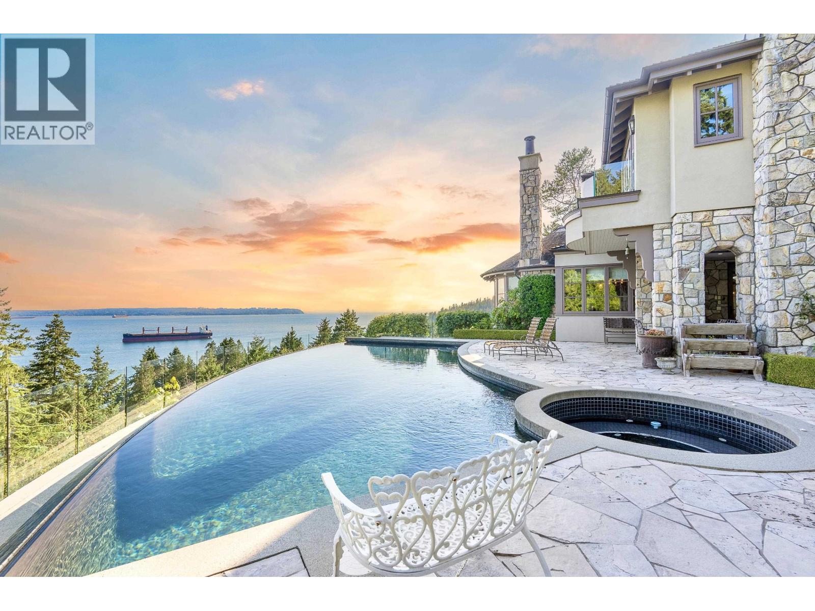 4672 Clovelly Walk, West Vancouver, British Columbia  V7W 1H5 - Photo 4 - R3048026