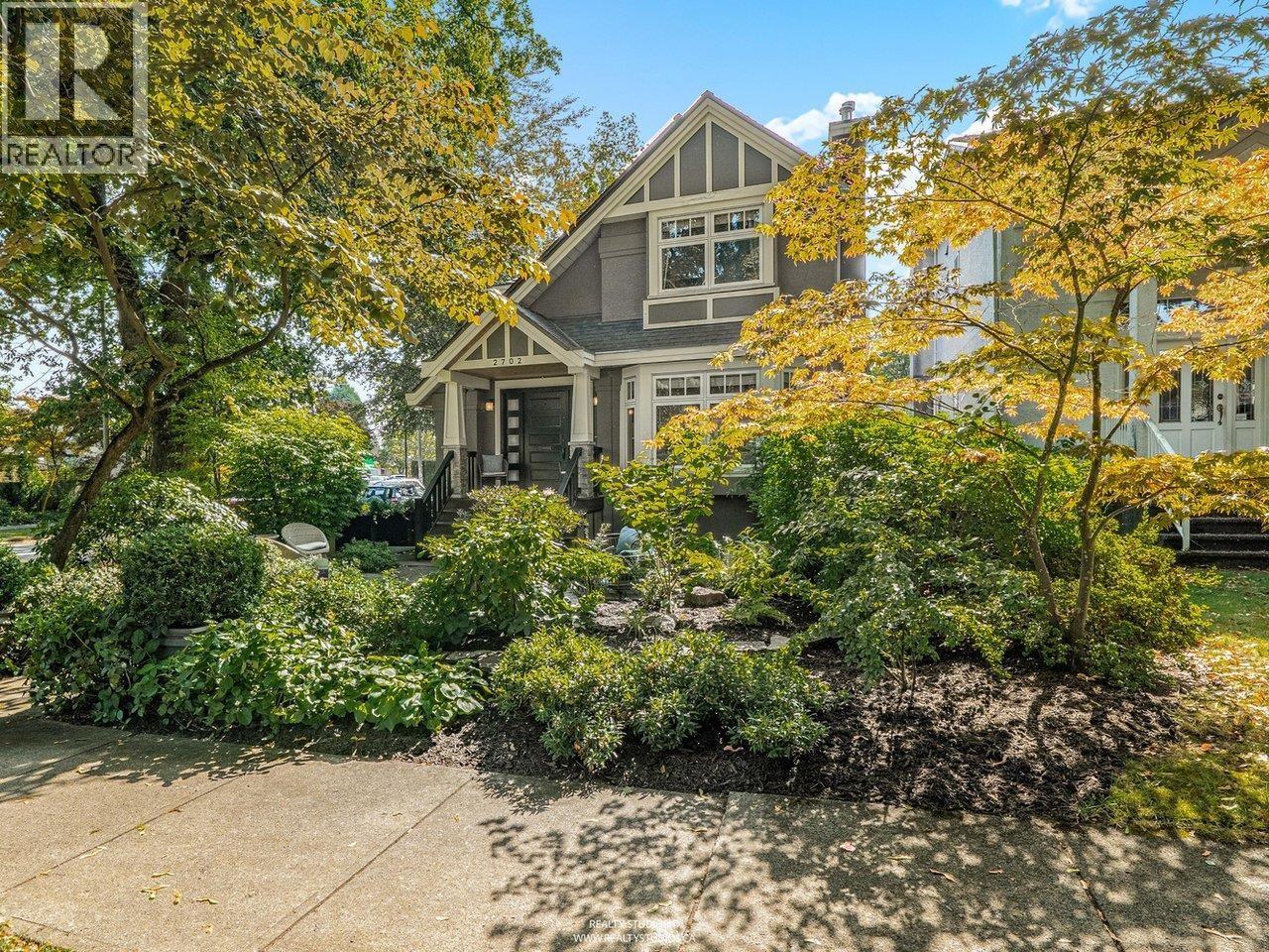 2702 W 15TH AVENUE, Vancouver, British Columbia