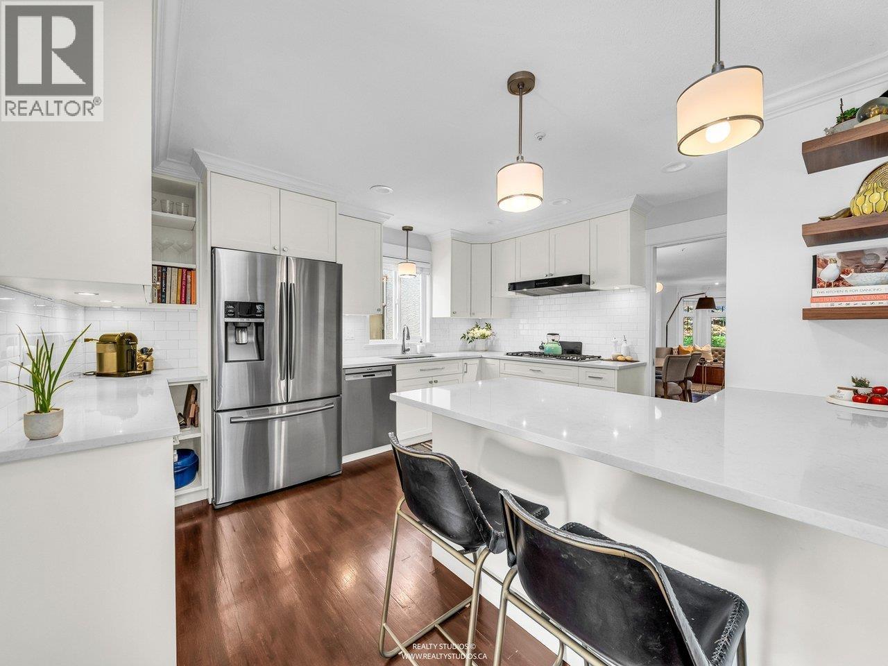 2702 W 15th Avenue, Vancouver, British Columbia  V6K 2Z8 - Photo 12 - R3048031