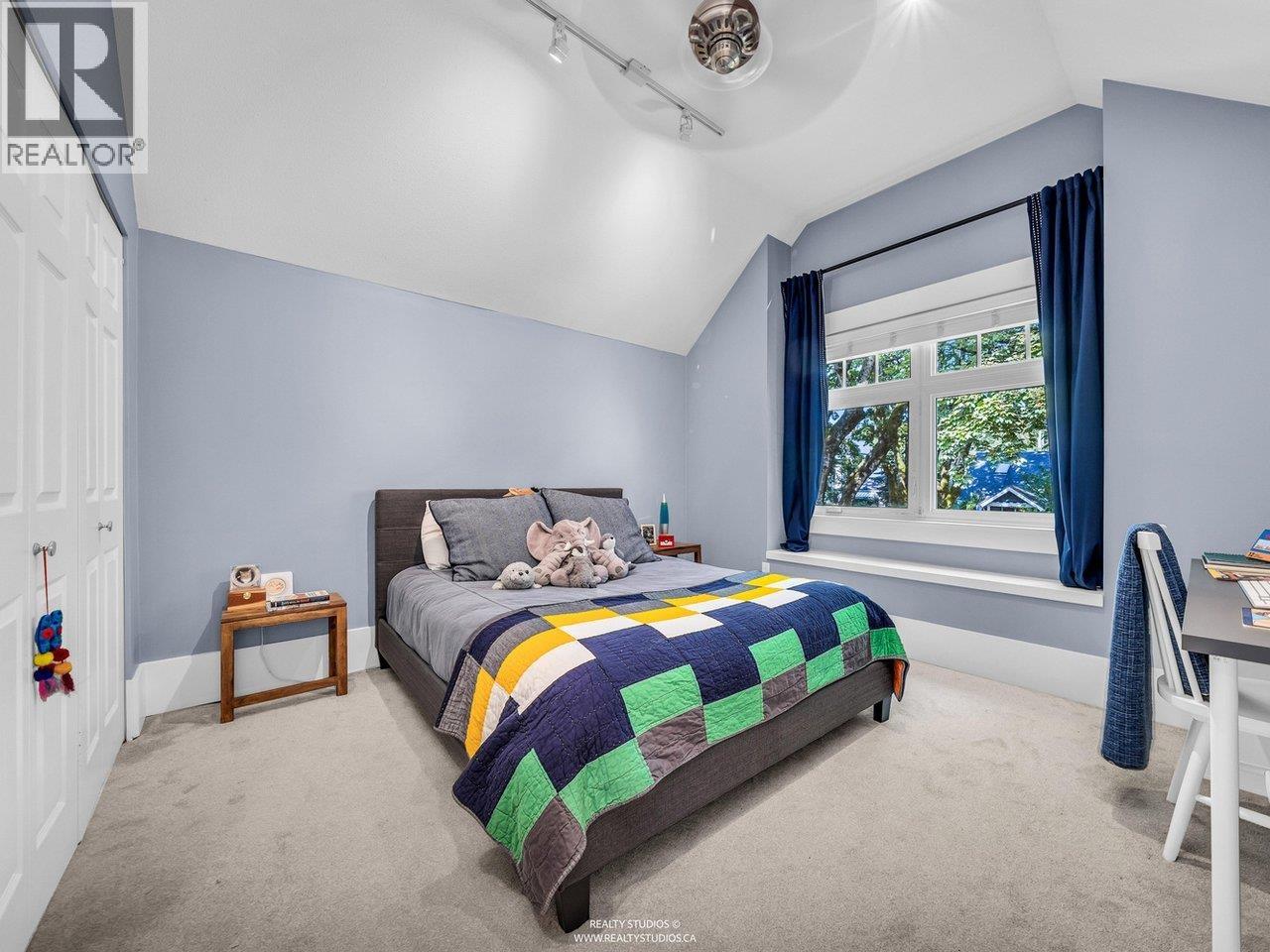 2702 W 15th Avenue, Vancouver, British Columbia  V6K 2Z8 - Photo 32 - R3048031