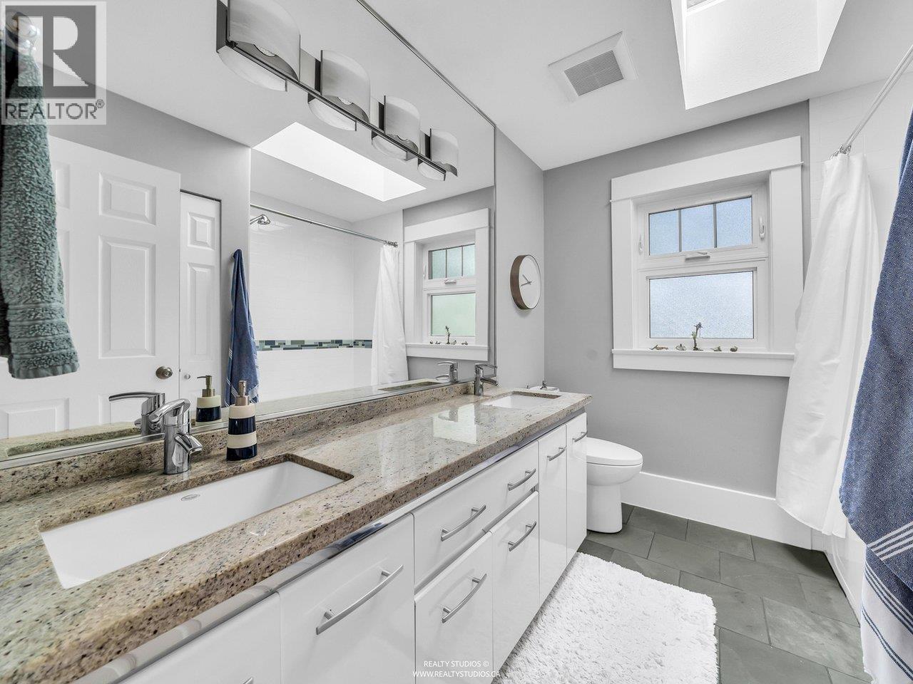 2702 W 15th Avenue, Vancouver, British Columbia  V6K 2Z8 - Photo 33 - R3048031