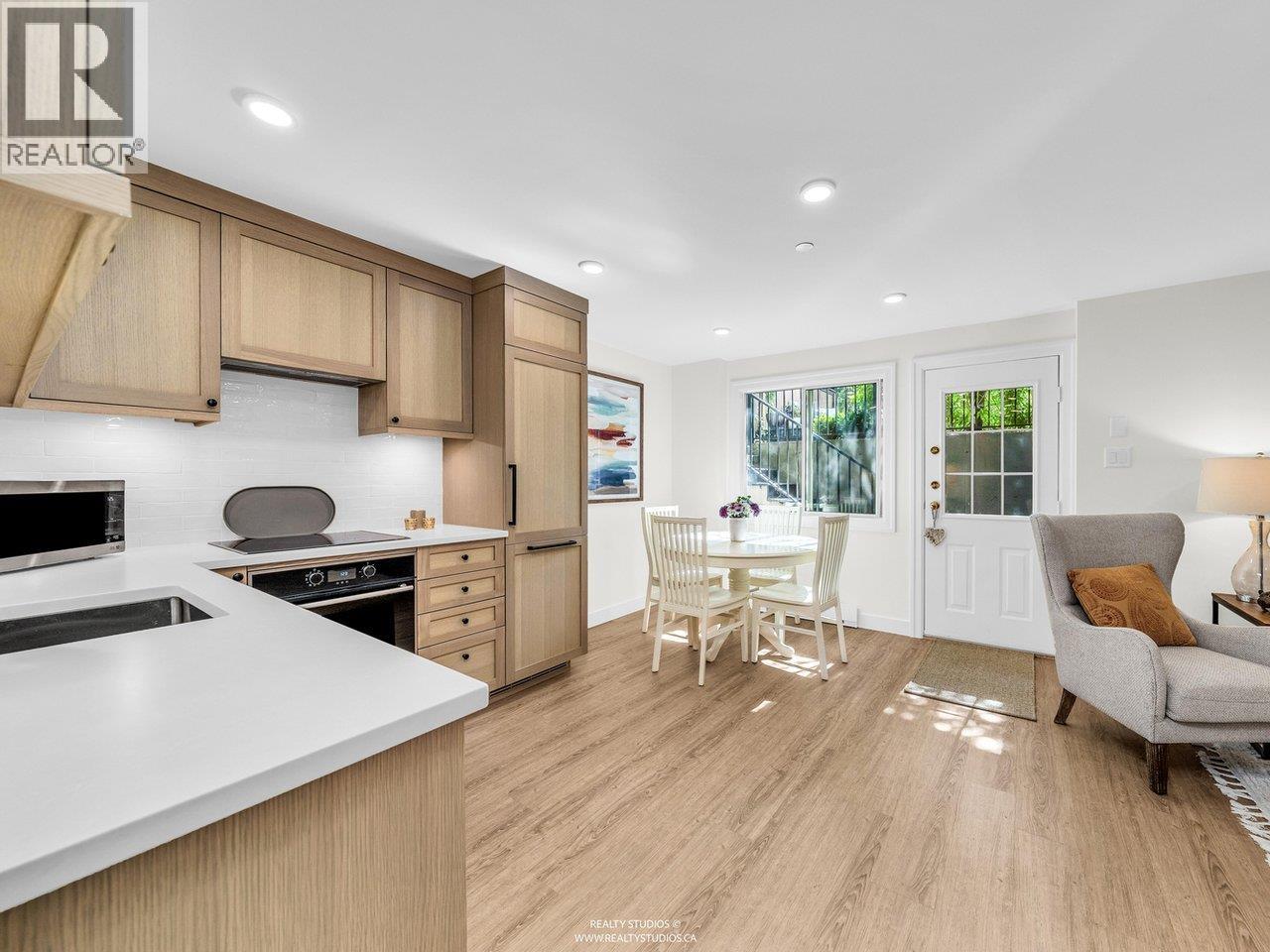 2702 W 15th Avenue, Vancouver, British Columbia  V6K 2Z8 - Photo 35 - R3048031