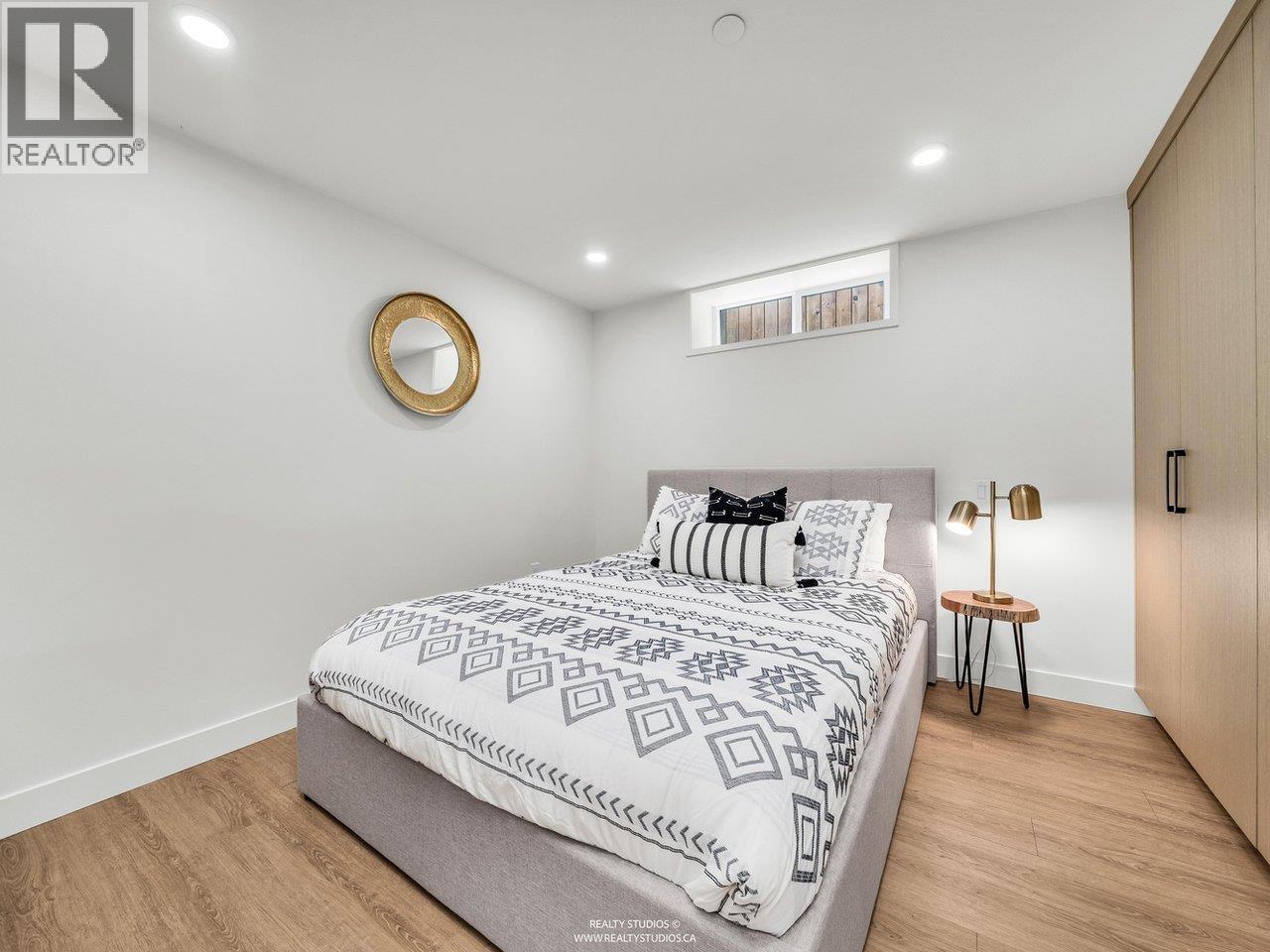 2702 W 15th Avenue, Vancouver, British Columbia  V6K 2Z8 - Photo 37 - R3048031