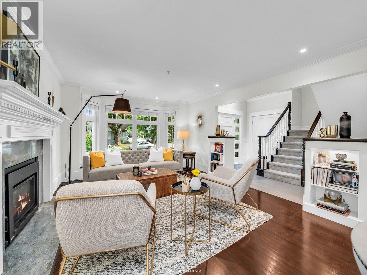2702 W 15th Avenue, Vancouver, British Columbia  V6K 2Z8 - Photo 4 - R3048031