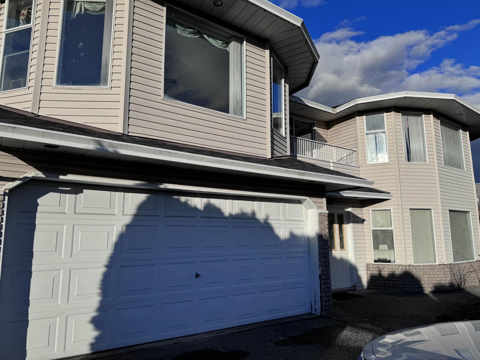 15297 92 AVENUE, Surrey, British Columbia