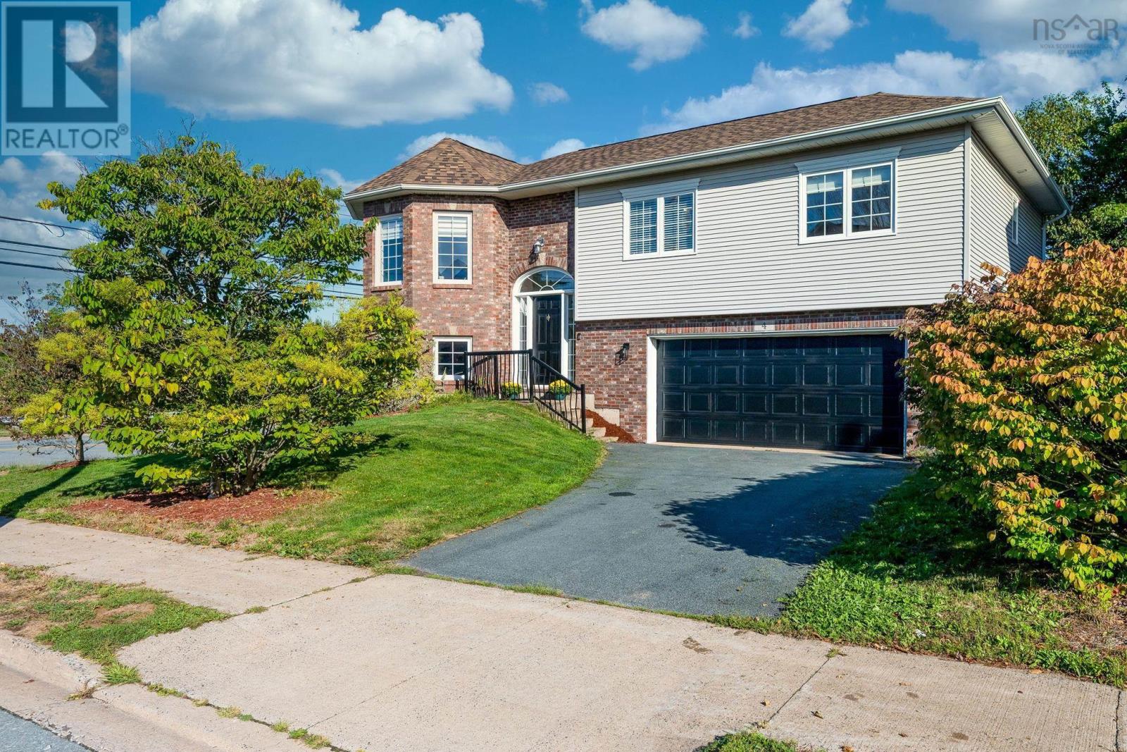 Property at 4 Carlina Court image 1