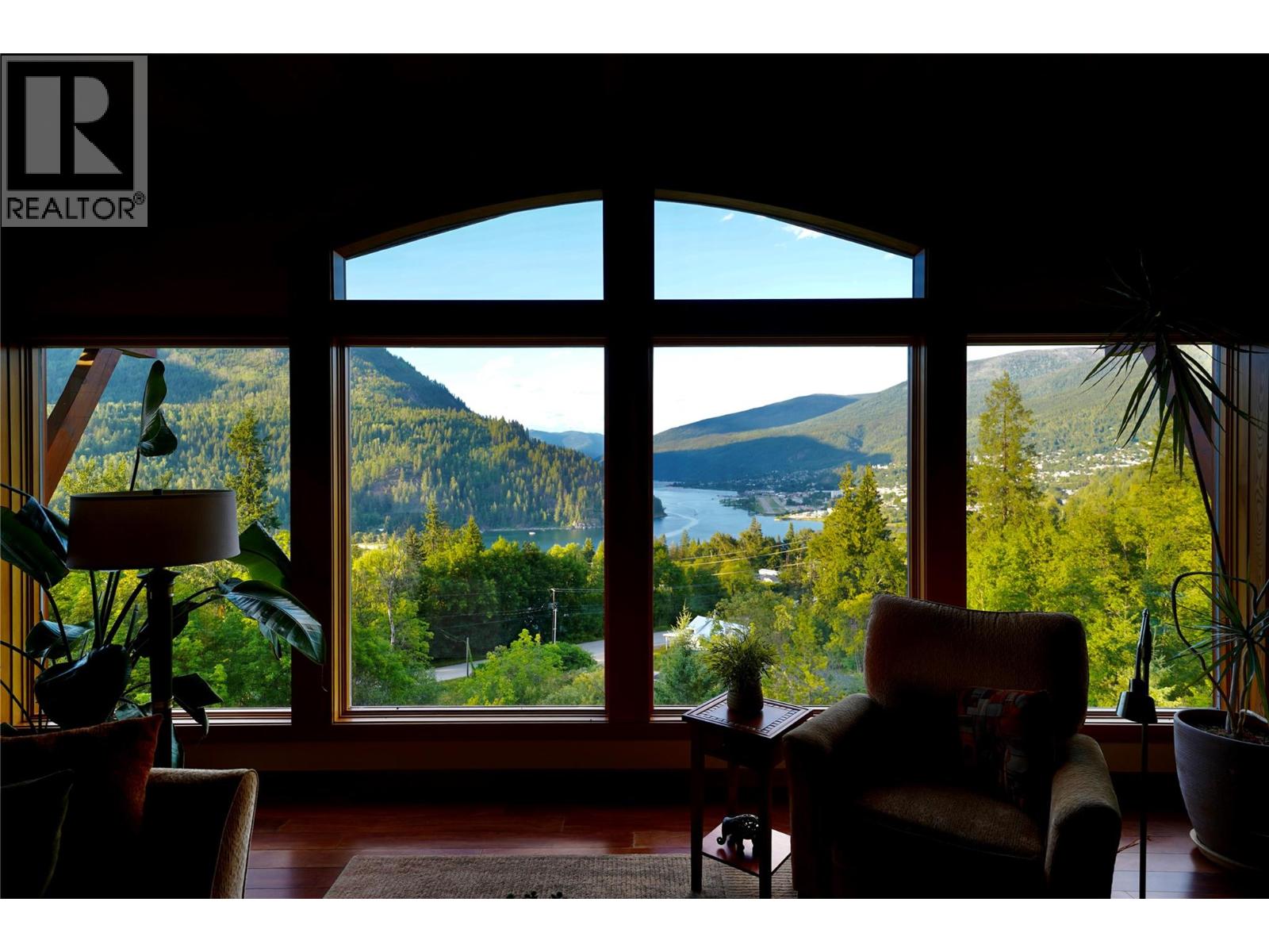 1630 Knox Road, Nelson, British Columbia  V1L 6Y6 - Photo 3 - 10328468