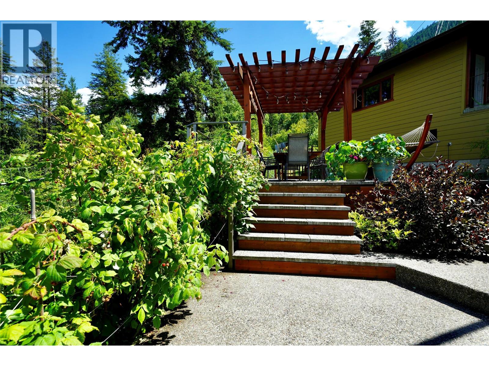 1630 Knox Road, Nelson, British Columbia  V1L 6Y6 - Photo 91 - 10328468