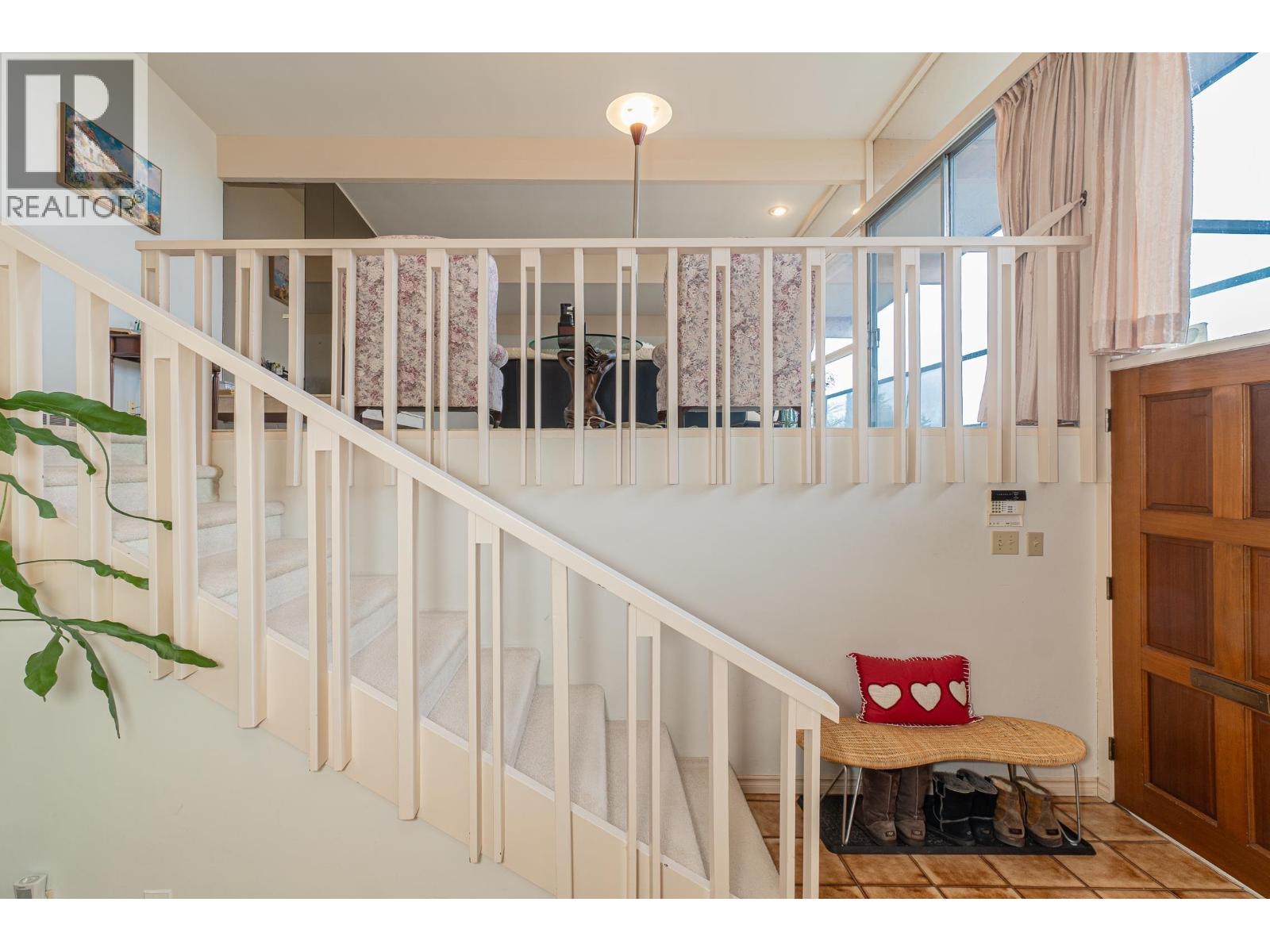 4807 Paton Street, Vancouver, British Columbia  V6L 2H9 - Photo 3 - R3038533