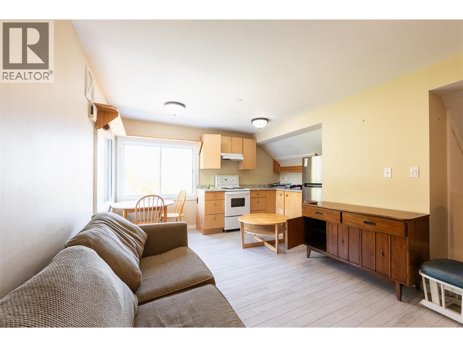 320 Chatham Street, Nelson, British Columbia  V1L 3Z2 - Photo 4 - 10362940