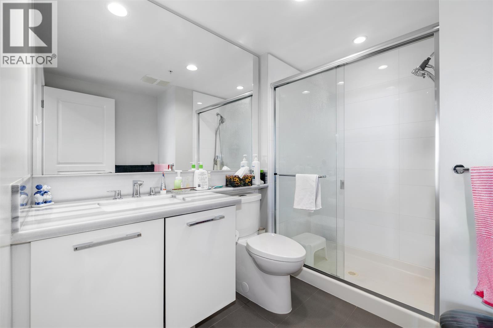 2502 3093 Windsor Gate, Coquitlam, British Columbia  V3B 0N2 - Photo 14 - R3047919