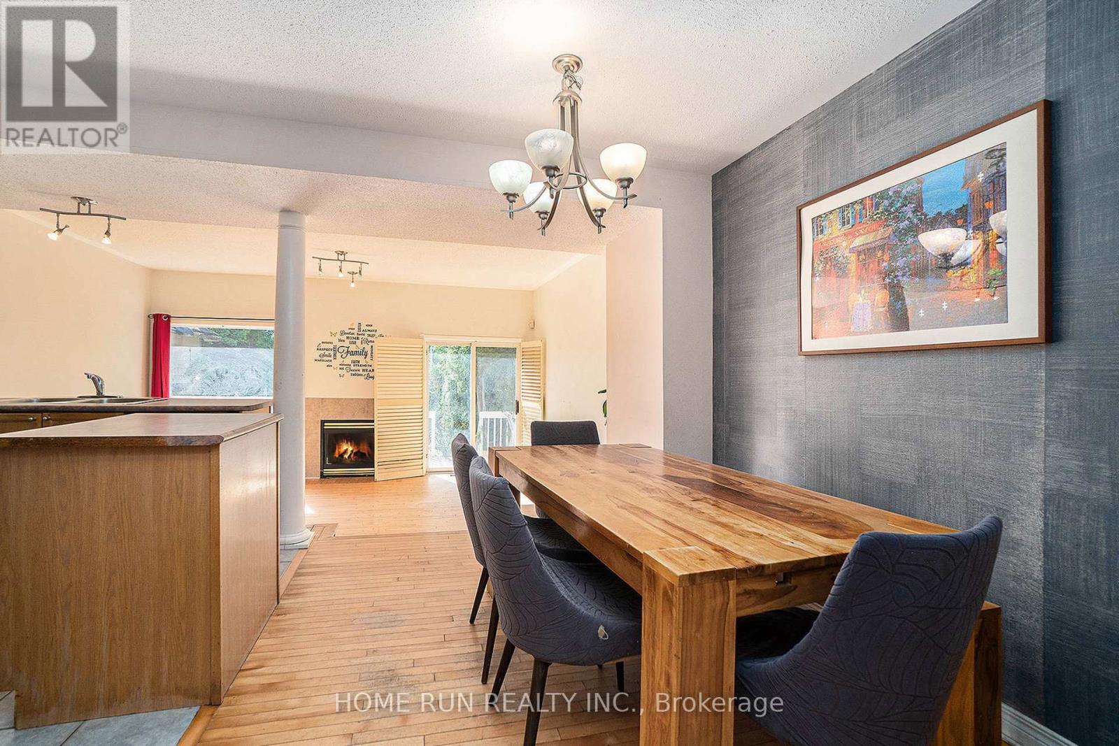 956 Lovitt Road, Ottawa, Ontario  K2B 1A7 - Photo 4 - X12405286
