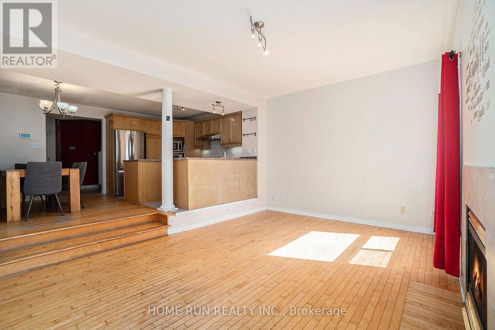 956 Lovitt Road, Ottawa, Ontario  K2B 1A7 - Photo 5 - X12405286