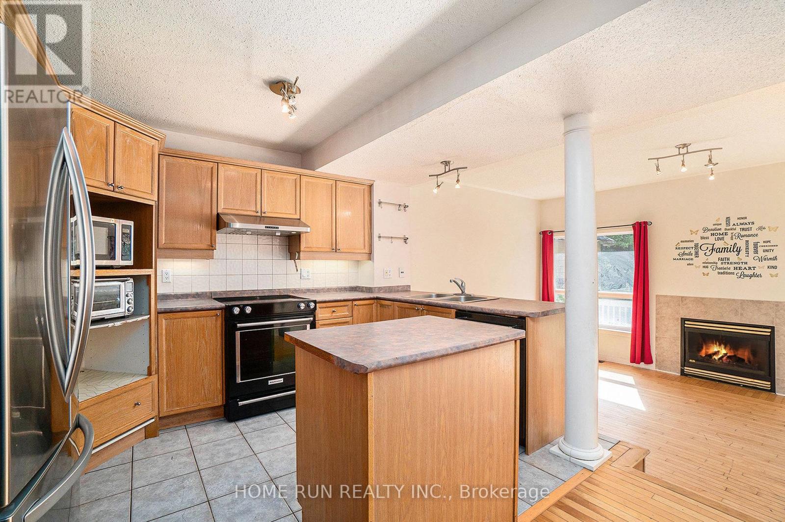 956 Lovitt Road, Ottawa, Ontario  K2B 1A7 - Photo 7 - X12405286
