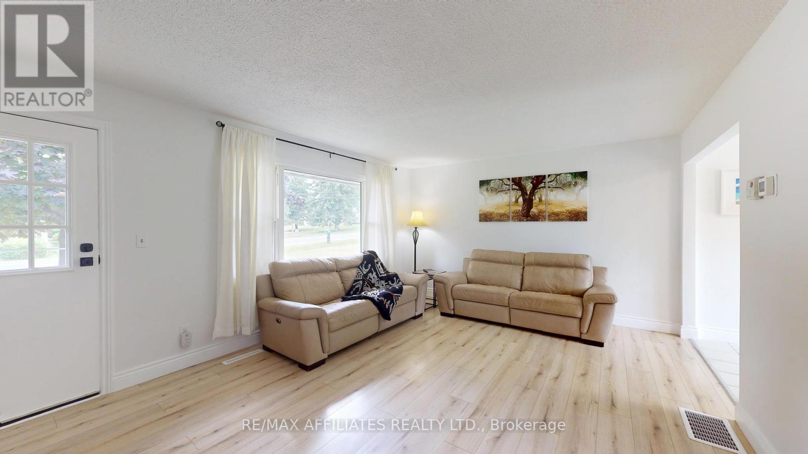 1249 North Augusta Road, Brockville, Ontario  K6V 5T2 - Photo 12 - X12405312