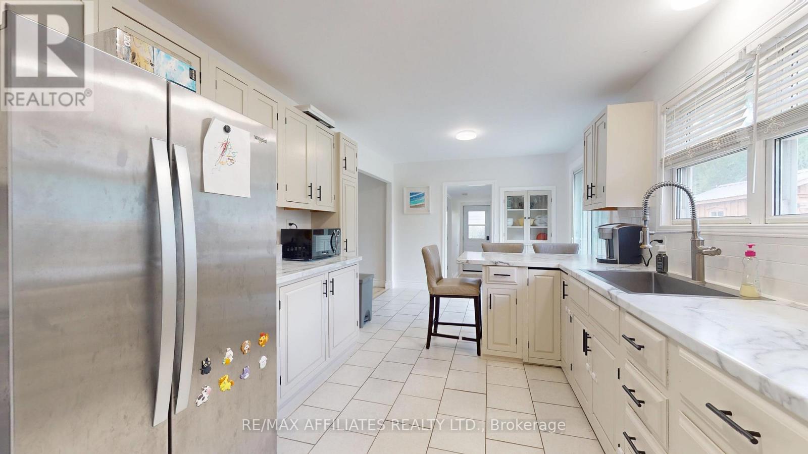 1249 North Augusta Road, Brockville, Ontario  K6V 5T2 - Photo 8 - X12405312