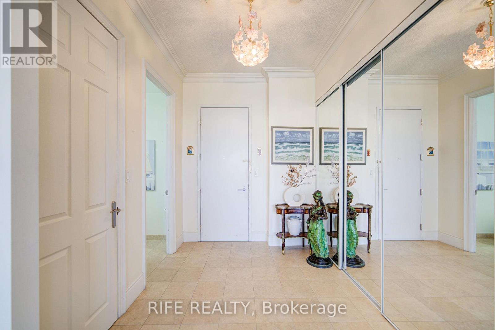 Gph10 - 3880 Duke Of York Boulevard, Mississauga, Ontario  L5B 4M7 - Photo 6 - W12109367