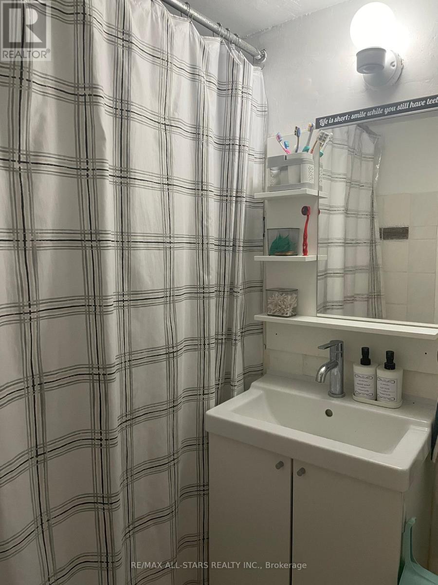 109 - 200 Lotherton Pathway, Toronto, Ontario  M6B 2G8 - Photo 14 - W12360096