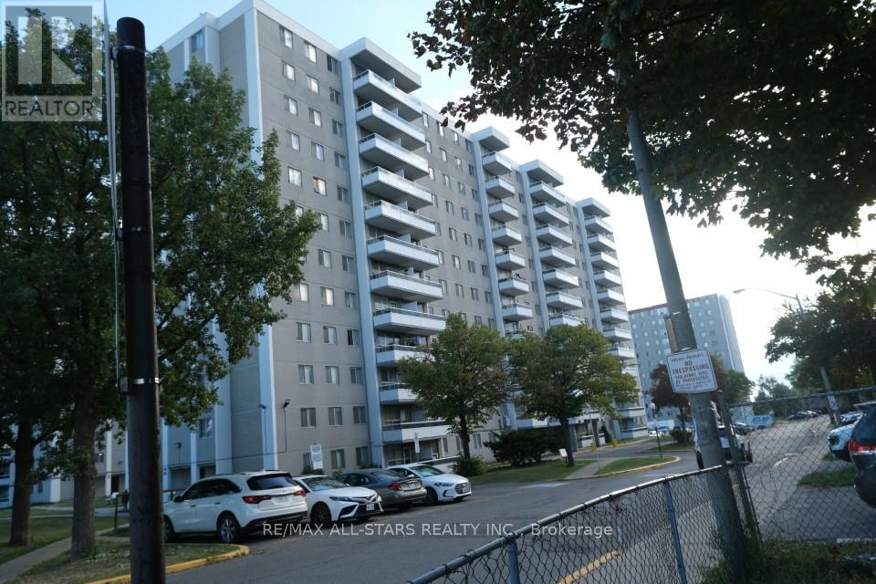 109 - 200 Lotherton Pathway, Toronto, Ontario  M6B 2G8 - Photo 2 - W12360096