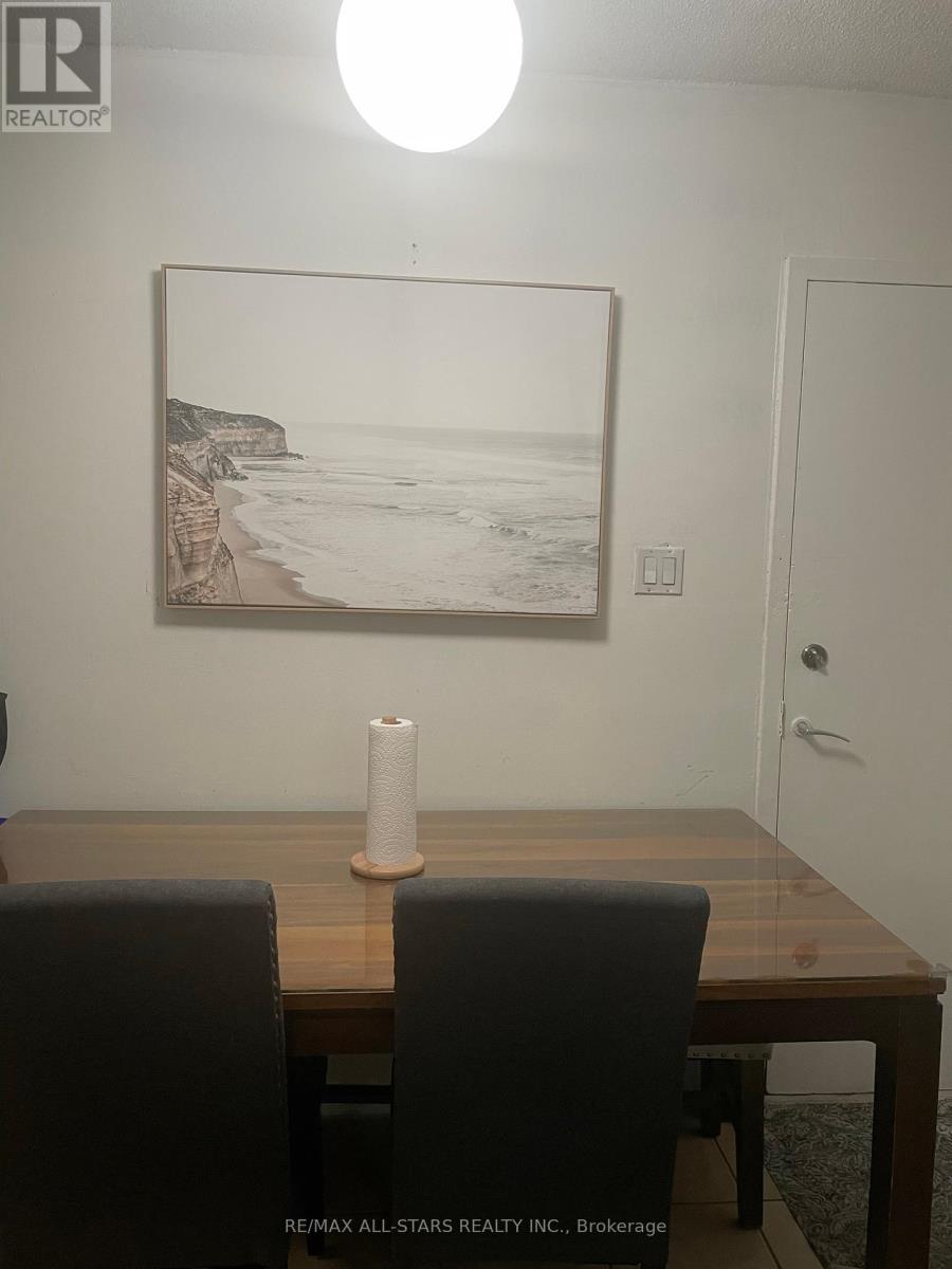 109 - 200 Lotherton Pathway, Toronto, Ontario  M6B 2G8 - Photo 17 - W12360096