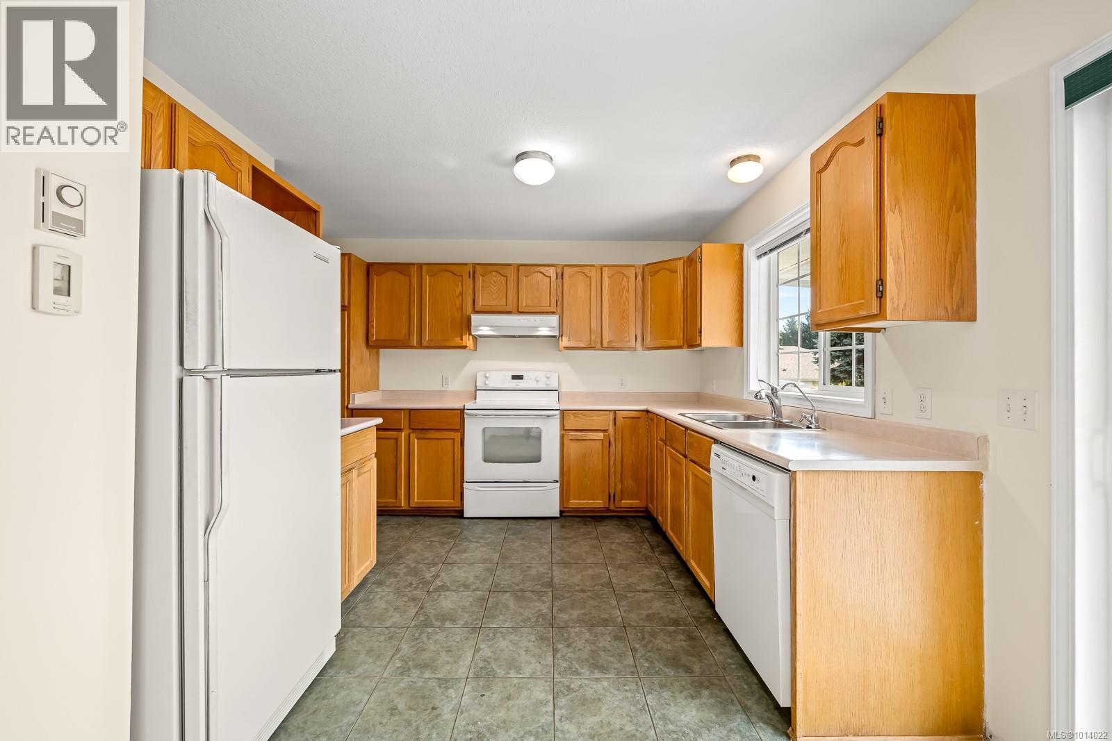 1610 Griffin Dr, Courtenay, British Columbia  V9N 8J7 - Photo 11 - 1014022
