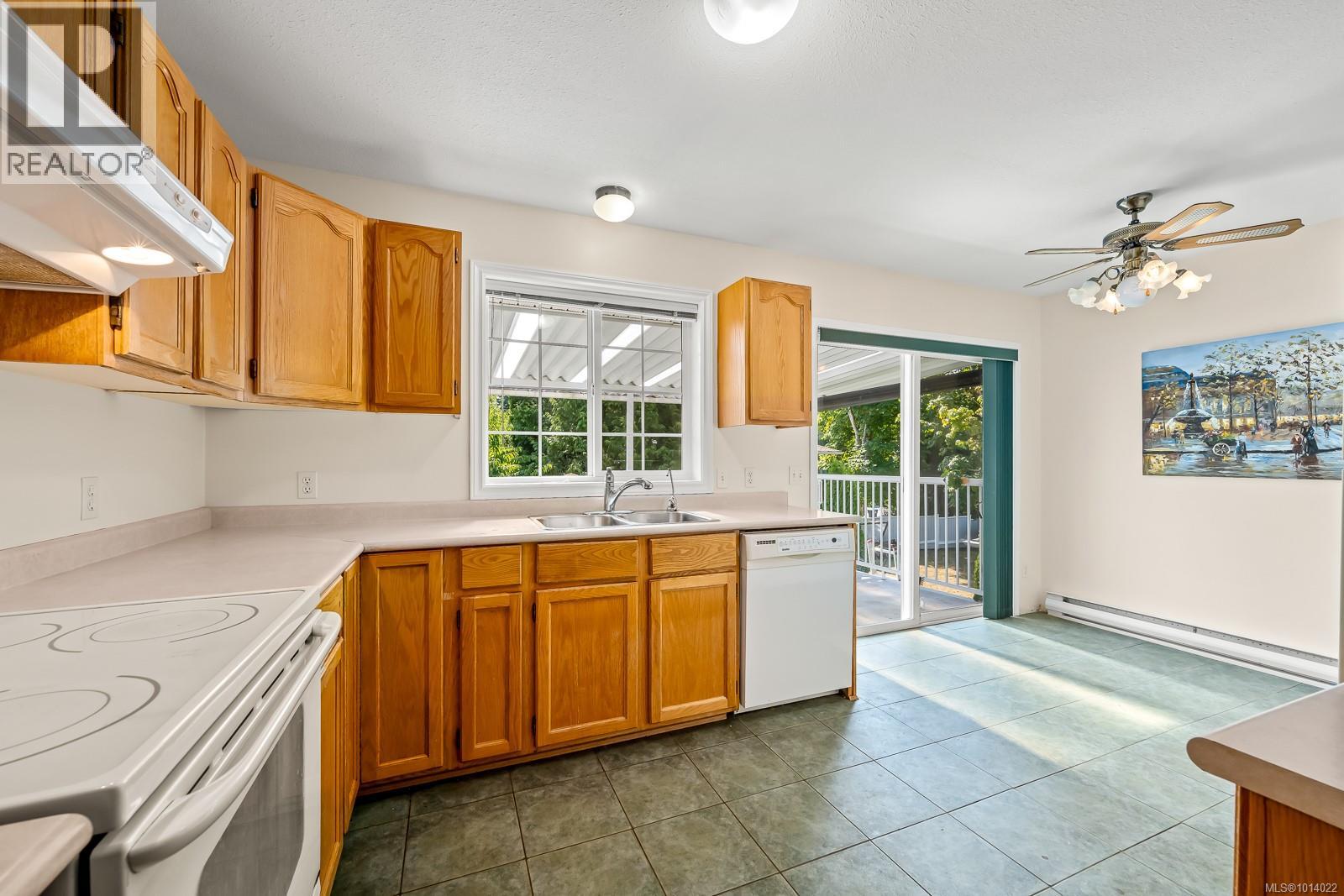 1610 Griffin Dr, Courtenay, British Columbia  V9N 8J7 - Photo 14 - 1014022