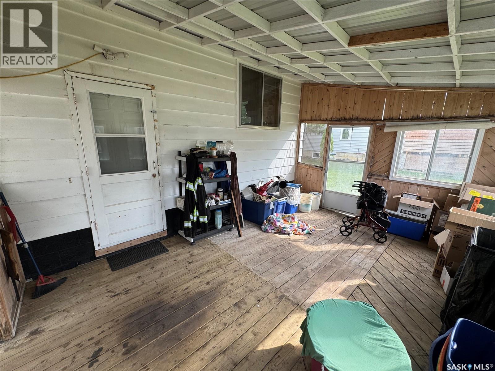 100 1st Avenue N, Spalding, Saskatchewan  S0K 4C0 - Photo 4 - SK018463