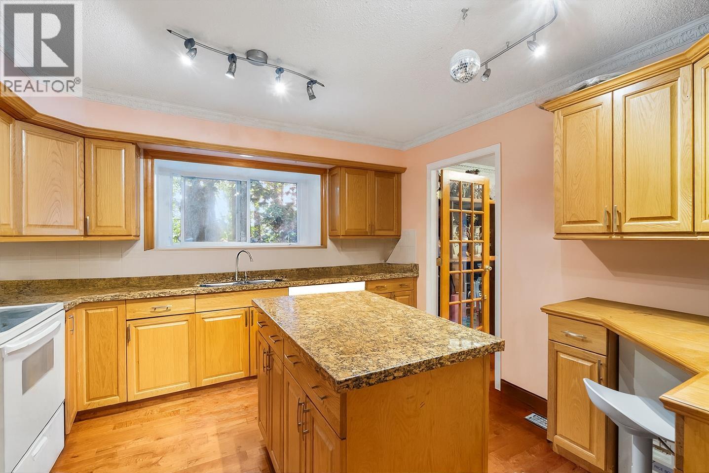 3106 Mariner Way, Coquitlam, British Columbia  V3C 3T3 - Photo 3 - R3047735