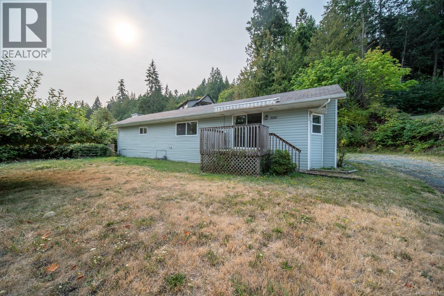 3010 Hillview Rd, Lantzville, British Columbia