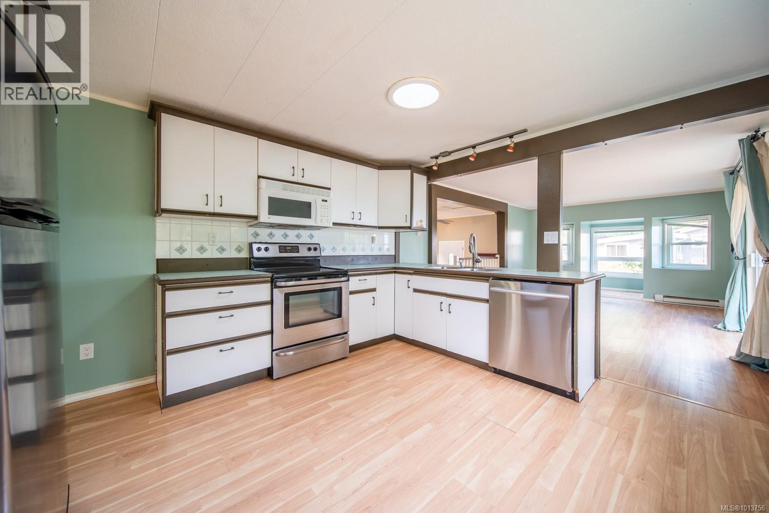 3010 Hillview Rd, Lantzville, British Columbia  V0R 2H0 - Photo 11 - 1013756