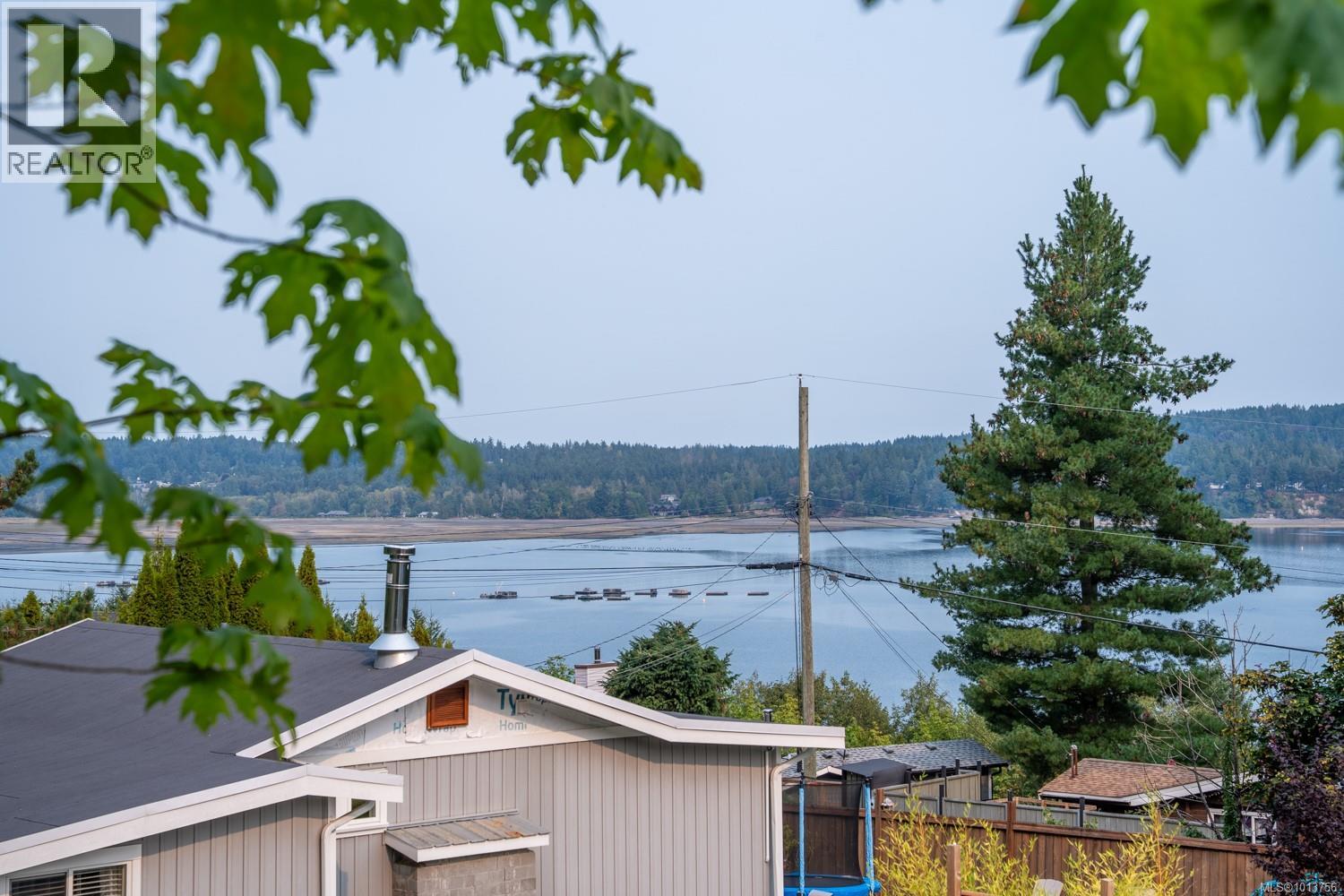 3010 Hillview Rd, Lantzville, British Columbia  V0R 2H0 - Photo 2 - 1013756