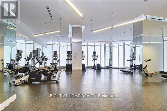 5707 - 12 York Street, Toronto (Waterfront Communities), Ontario  M5J 0A9 - Photo 16 - C12405302