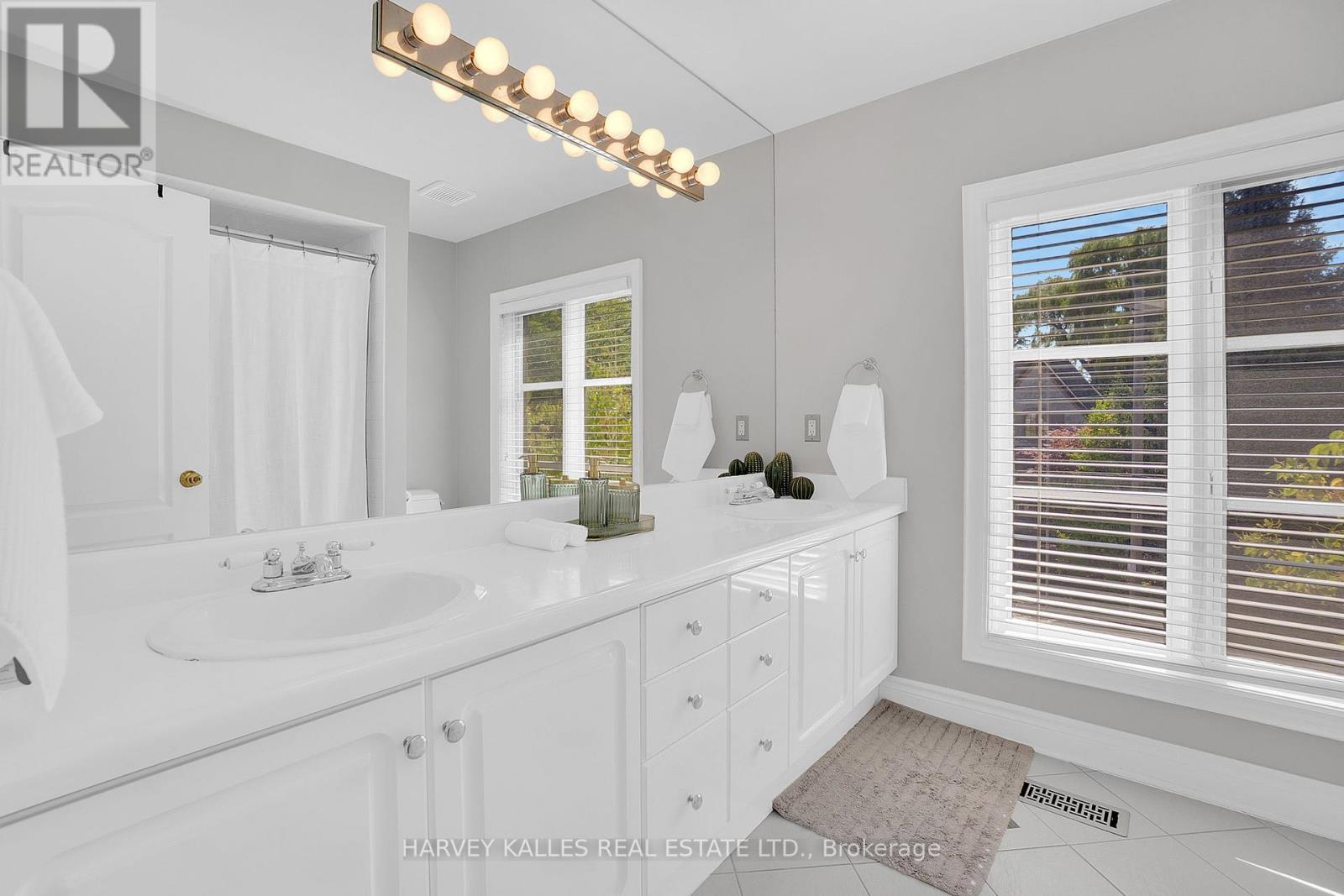398 Bedford Park, Toronto, Ontario  M5M 1J8 - Photo 32 - C12405310