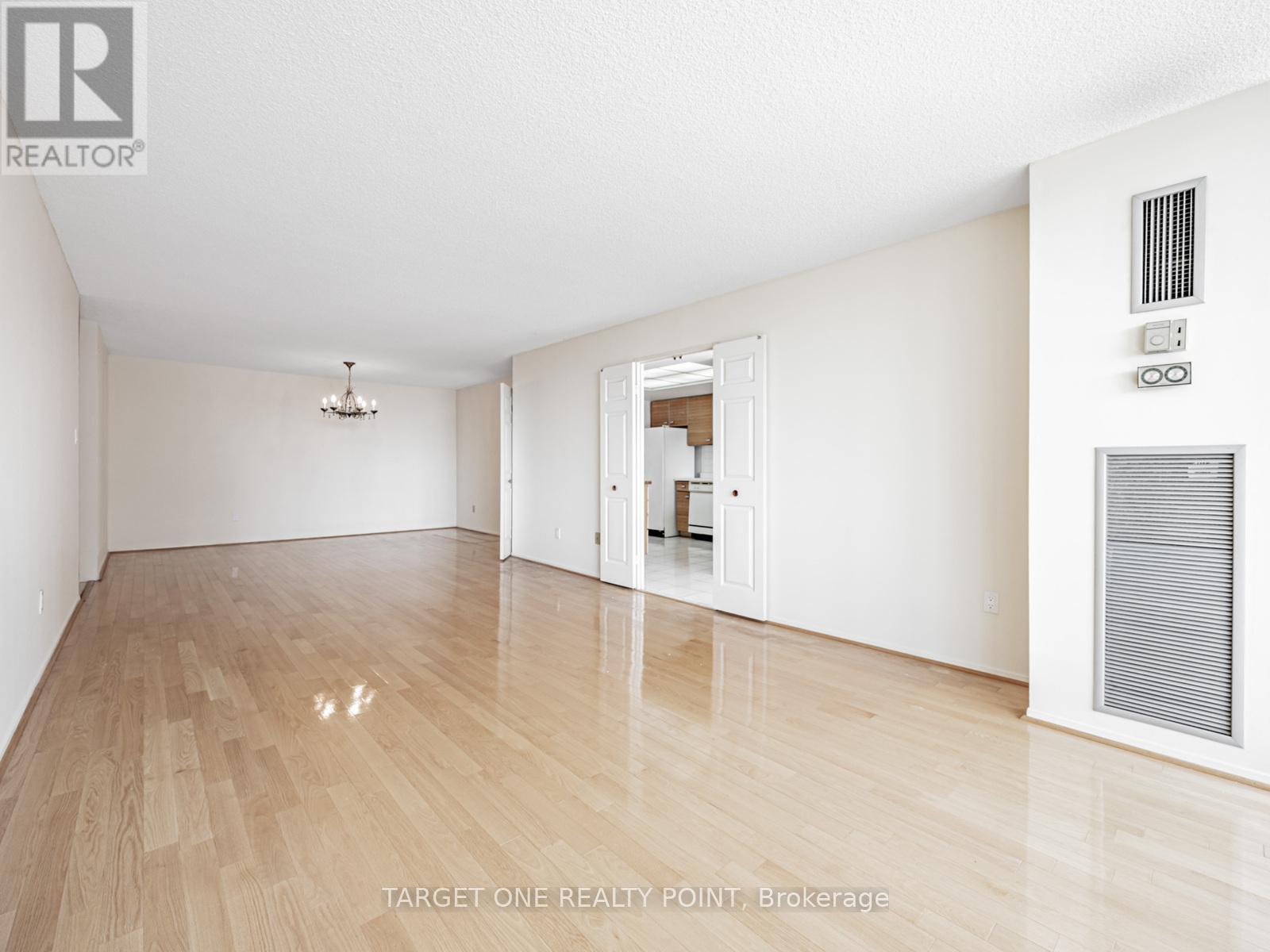1007 - 2350 Bridletowne Circle, Toronto, Ontario  M1W 3E6 - Photo 11 - E12405282