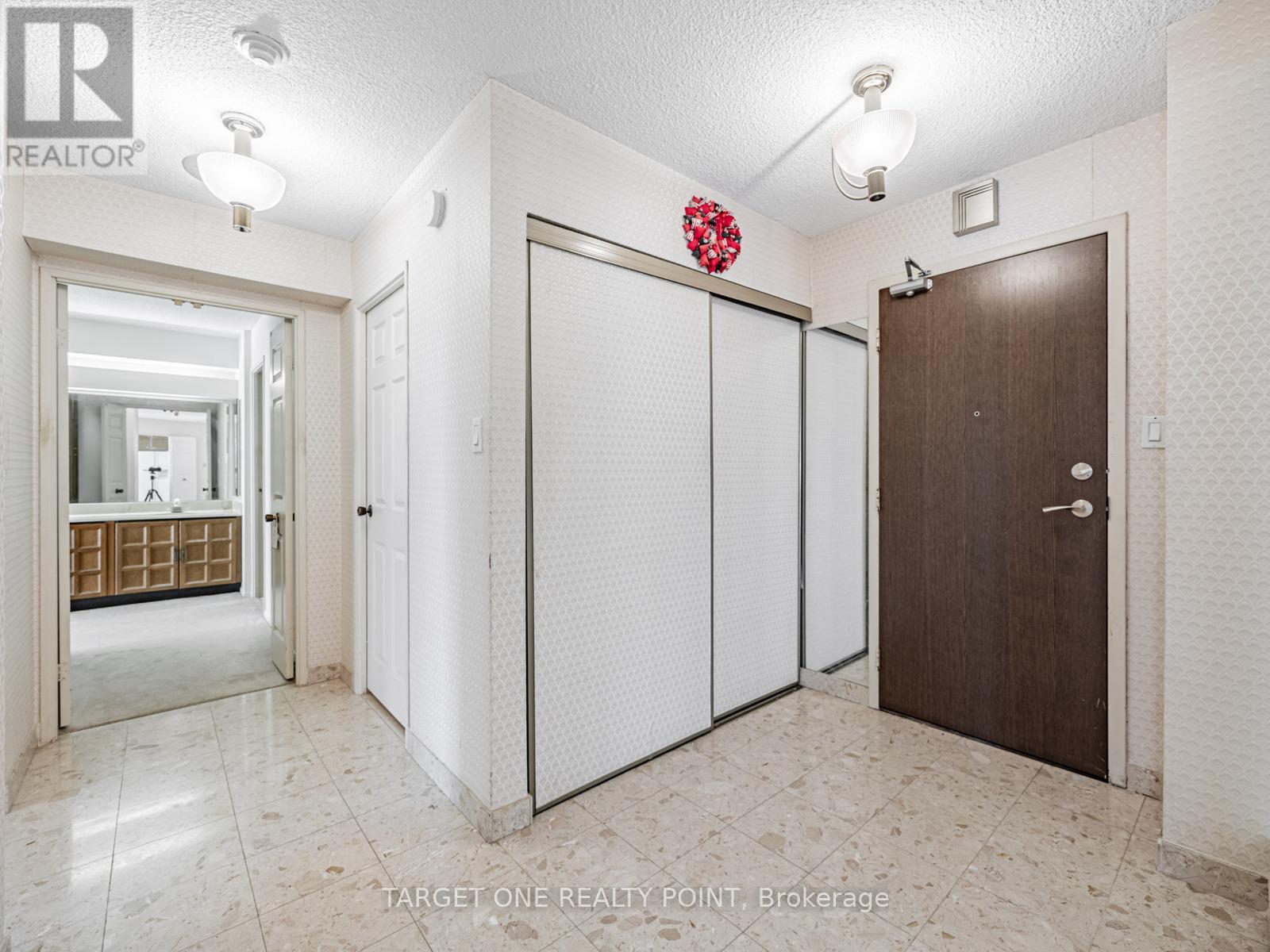 1007 - 2350 Bridletowne Circle, Toronto, Ontario  M1W 3E6 - Photo 4 - E12405282