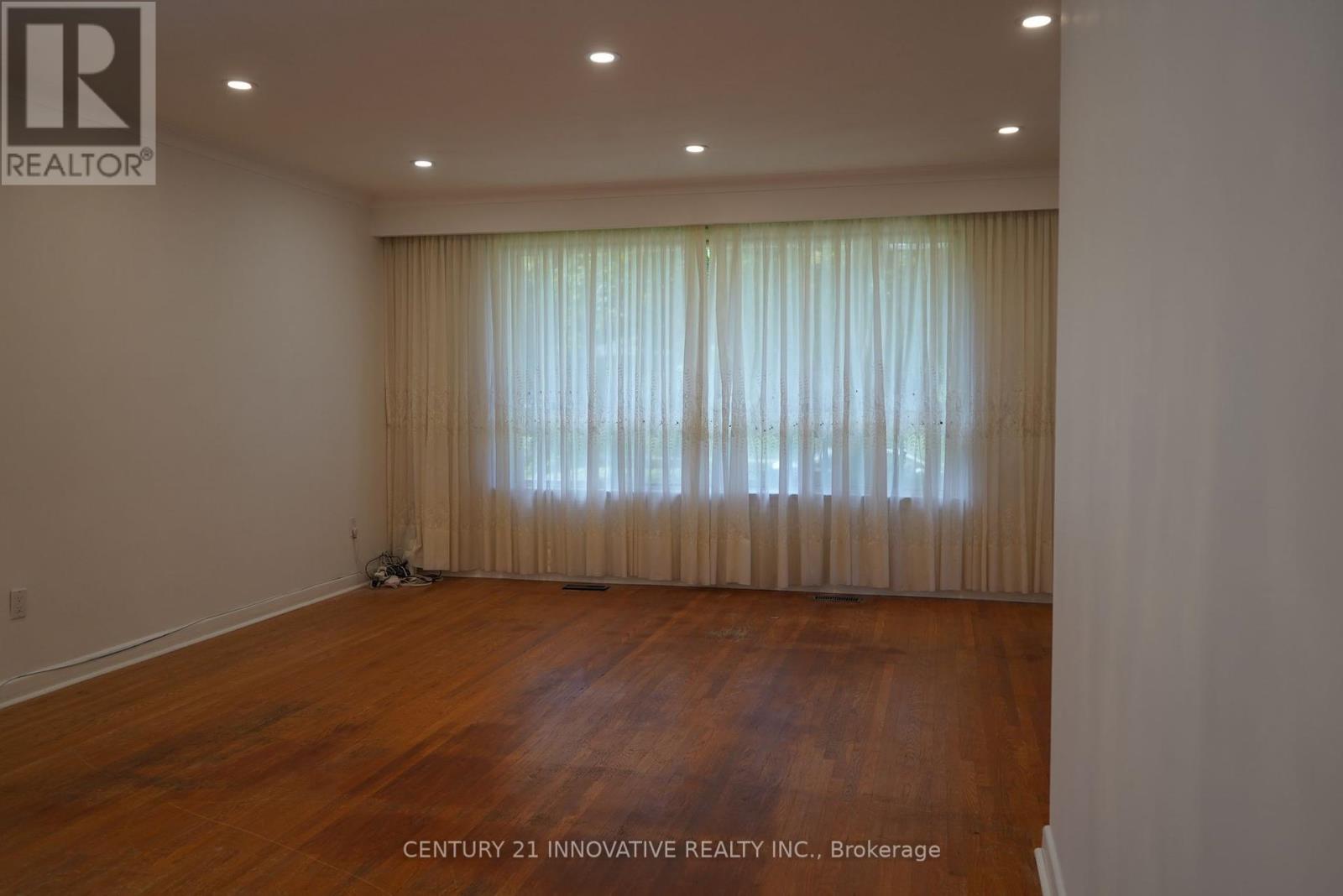 3 Holton Road, Toronto (Woburn), Ontario  M1G 1E7 - Photo 6 - E12405311