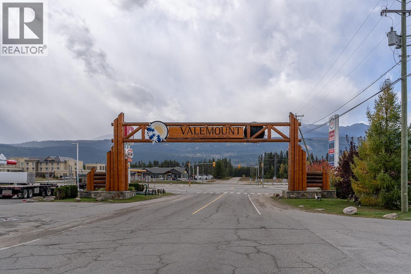 1163 5th Avenue, Valemount, British Columbia  V0E 2Z0 - Photo 3 - C8072216