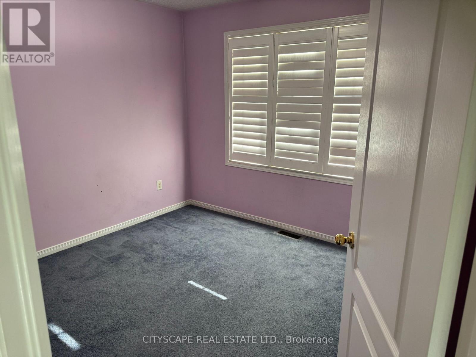 5077 Dubonet Drive, Mississauga, Ontario  L5M 7X5 - Photo 11 - W12404135