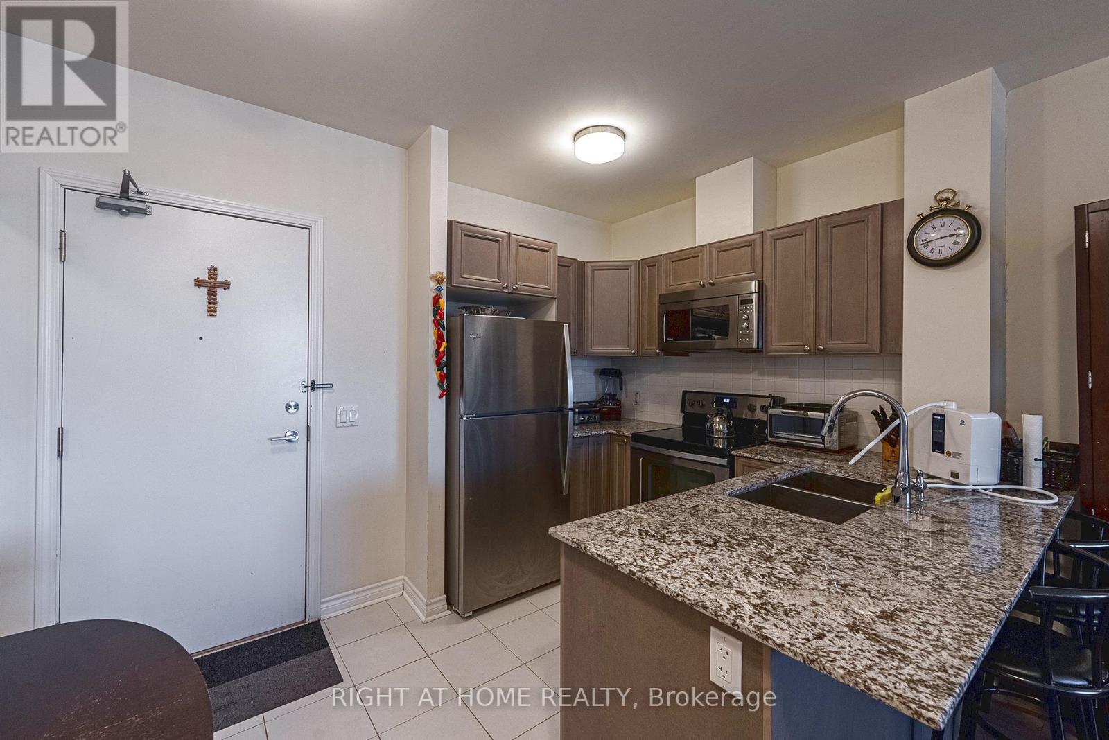 314 - 2522 Keele Street, Toronto, Ontario  M6L 0A2 - Photo 3 - W12397198