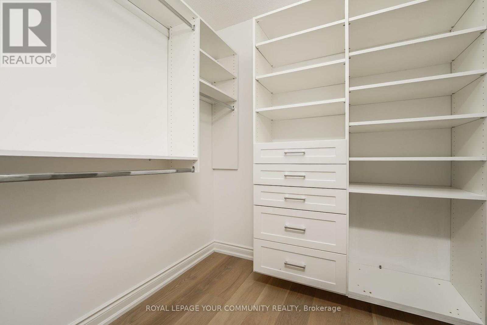 4 Dairy Avenue, Richmond Hill, Ontario  L4E 4X5 - Photo 30 - N12405297