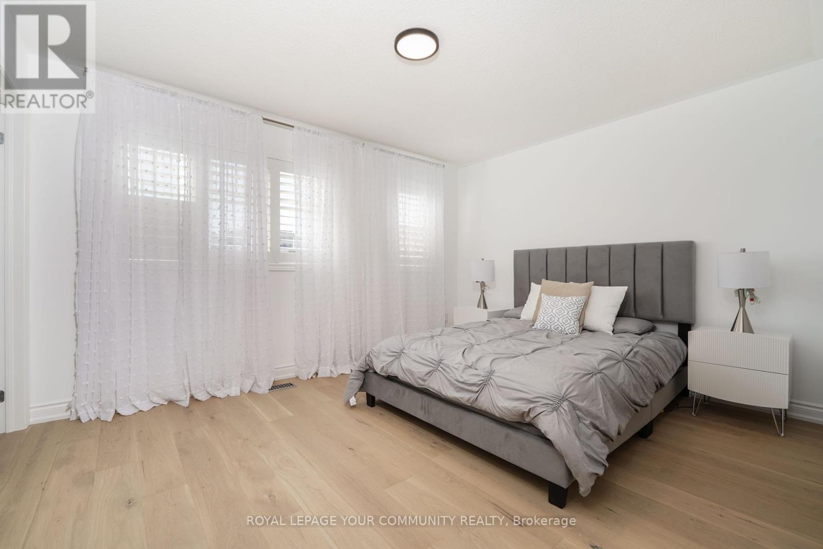 4 Dairy Avenue, Richmond Hill, Ontario  L4E 4X5 - Photo 34 - N12405297