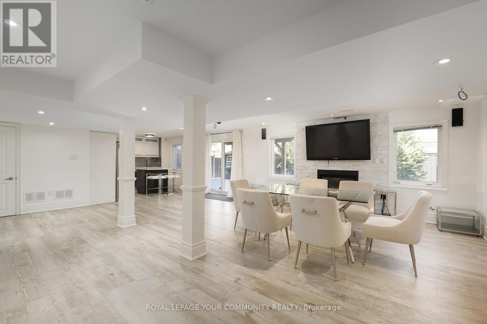 4 Dairy Avenue, Richmond Hill, Ontario  L4E 4X5 - Photo 43 - N12405297