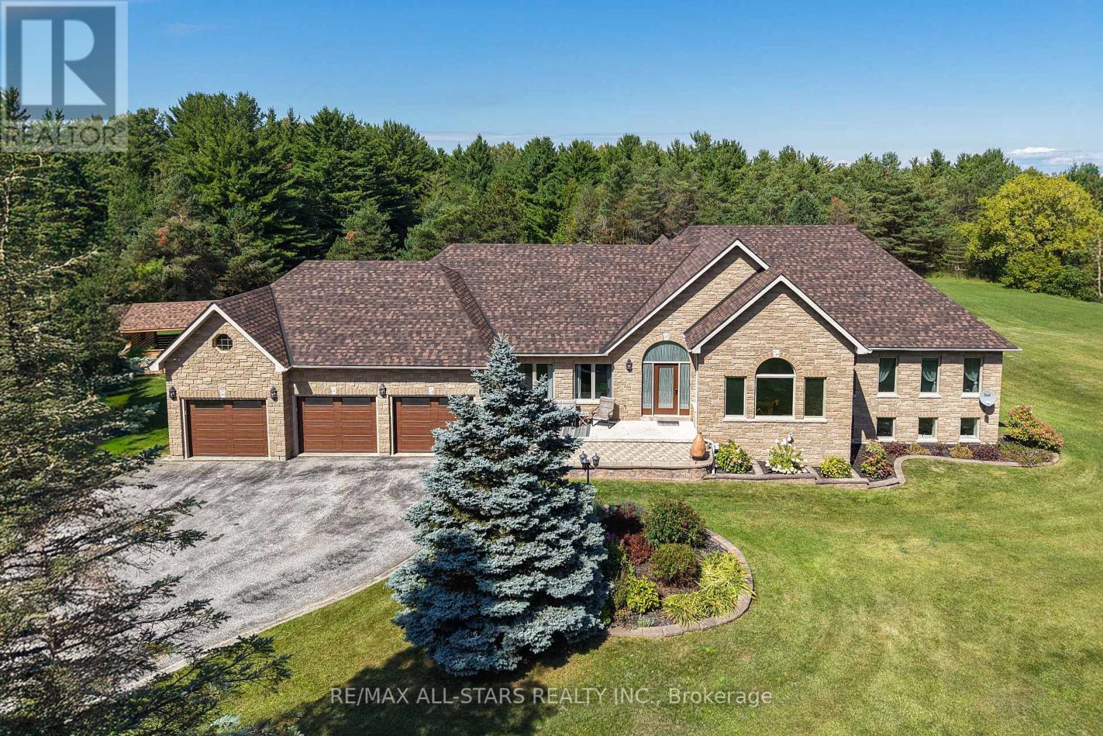 210 Ashworth Road, Uxbridge, Ontario  L0G 1M0 - Photo 1 - N12405327