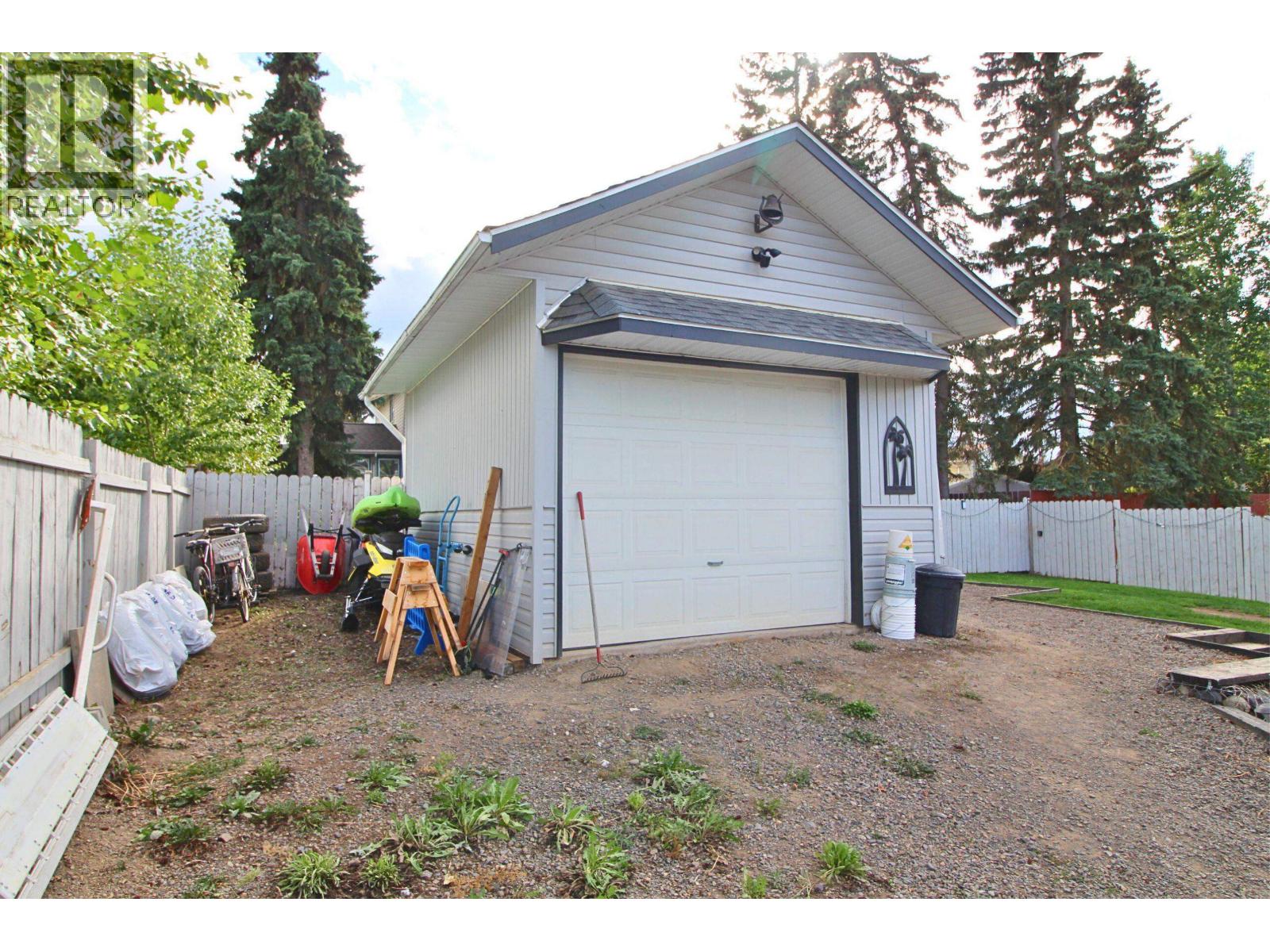 3040 Pearson Road, Houston, British Columbia  V0J 1Z0 - Photo 35 - R3047730