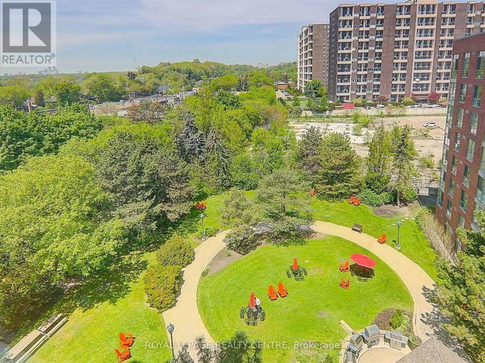 402 - 20 SOUTHPORT STREET, Toronto, Ontario