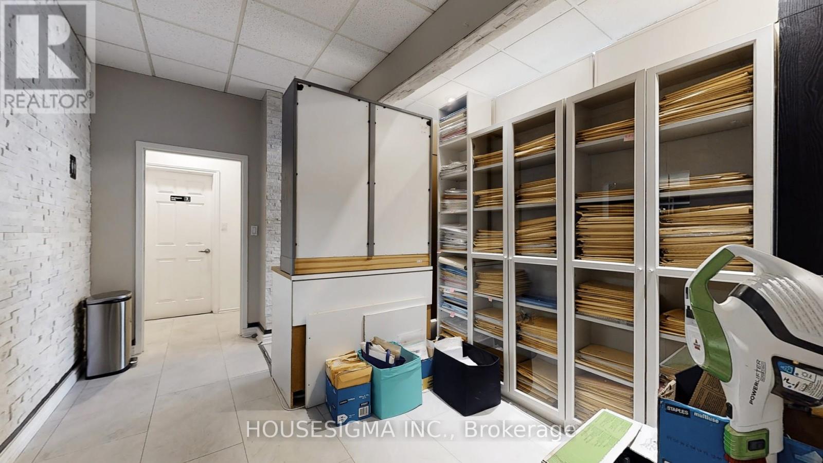 1784 Jane Street, Toronto (Weston), Ontario  M9N 2T2 - Photo 14 - W12405320