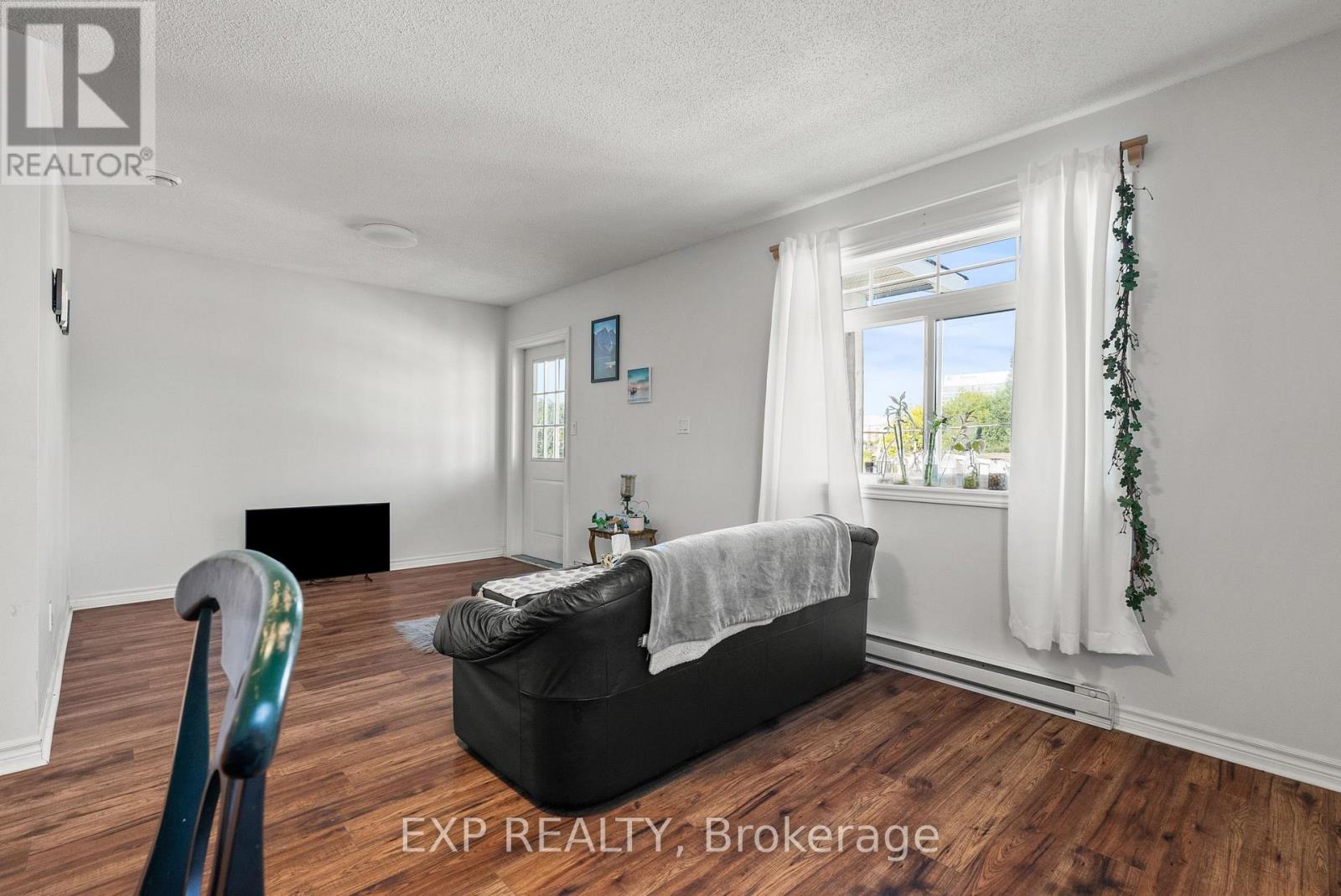 C - 52 Champagne Avenue S, Ottawa, Ontario  K1S 4P2 - Photo 13 - X12405333